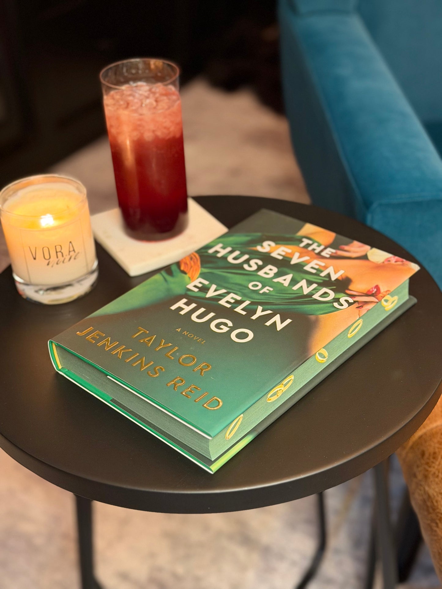 The Seven Husbands of Evelyn Hugo — alternate view